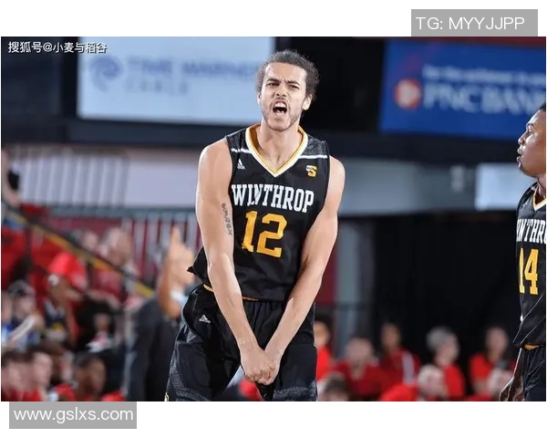 谢里夫与库克斯激战正酣比分悬念不断引人关注